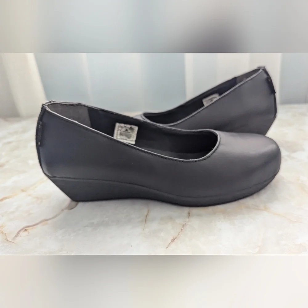 Amblers Safety Heel Cushion Memory Foam Slip On Shoes Woman's